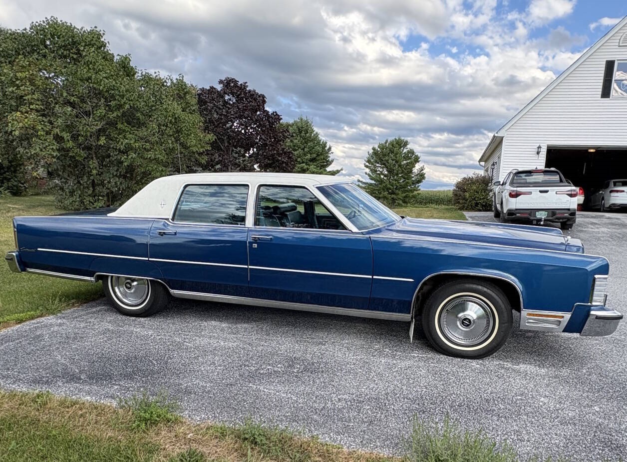 Image of Lincoln Continental